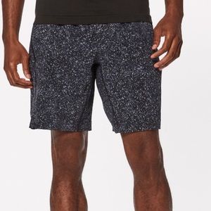 Lululemon 9” Pacebreaker Linerless
